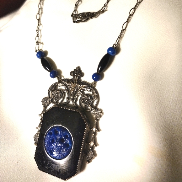 VINTAGE 1920'S TURQUOISE & ONYX  VINTAGE SILVER METAL NECKLACE, CARVED GLASS. - Picture 6 of 7